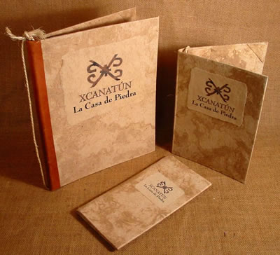 PORTA-MENUS CON LOGO IMPRESO EN PAPEL HUUN