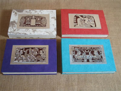 FOTOALBUM CÓDICE CON GRABADO EN METAL CON DISEÑOS MAYAS